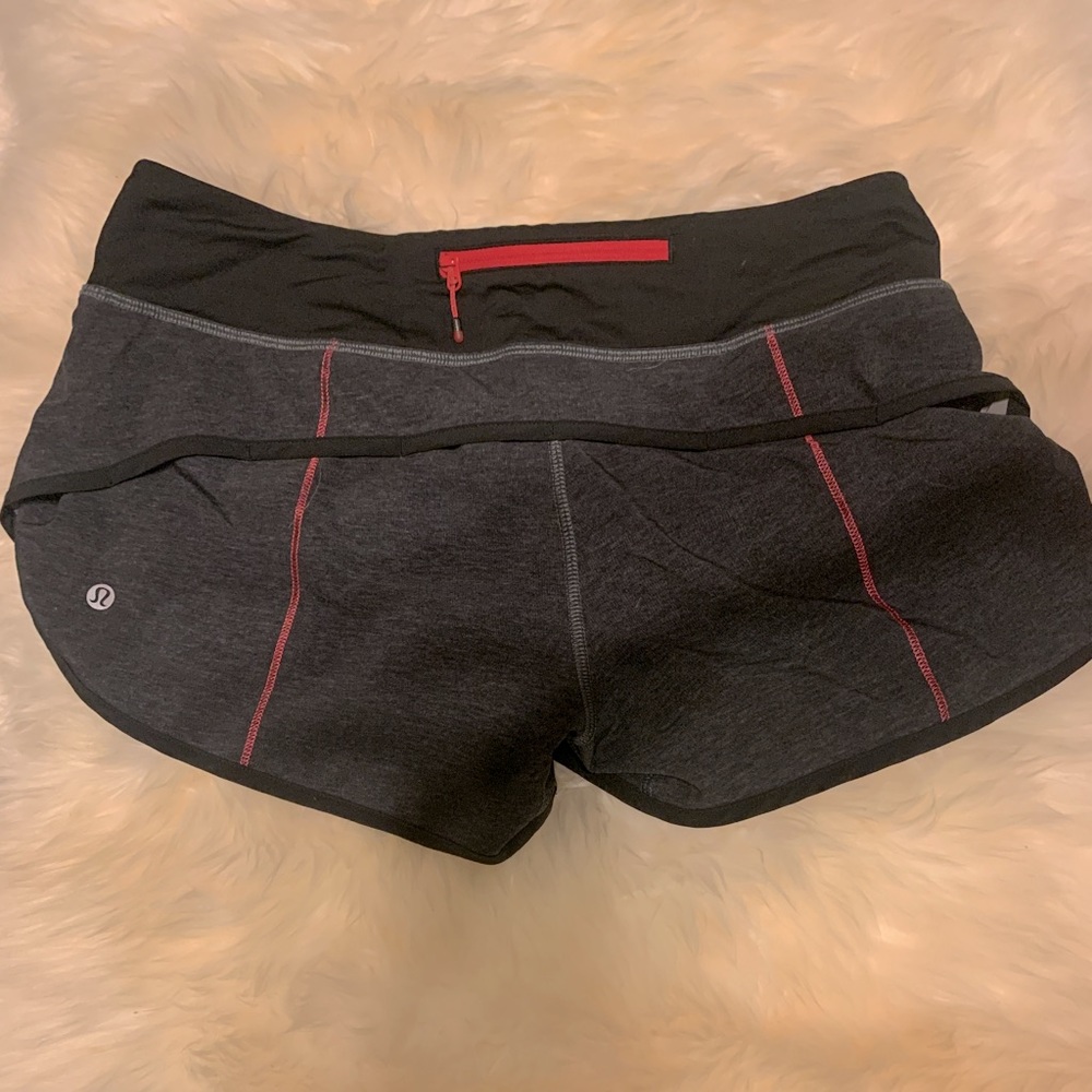 🍋 Rare Lululemon four-way stretch shorts